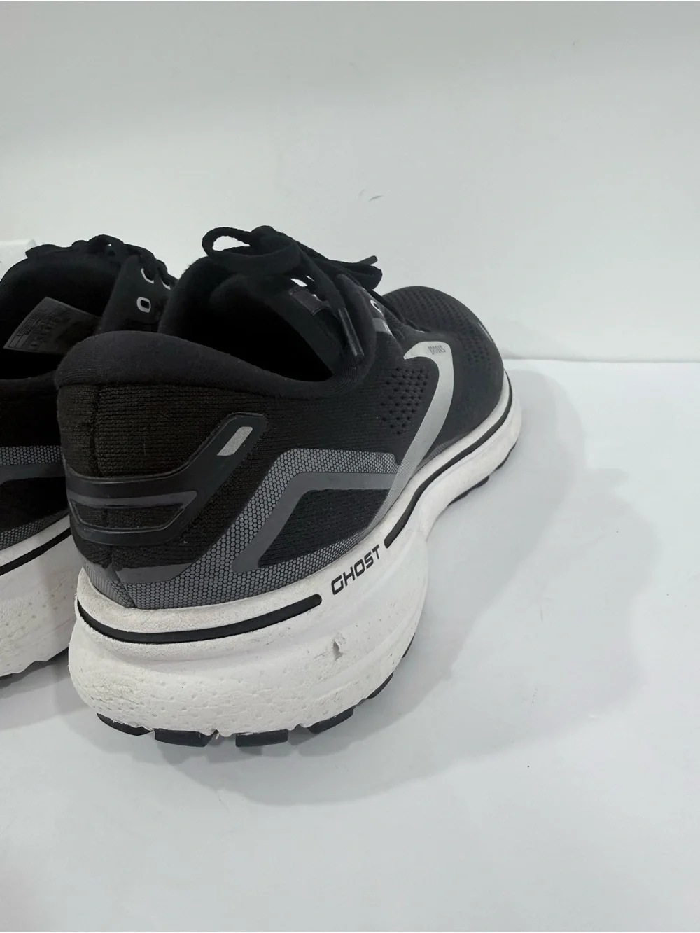 Brooks Men’s Black and White Athletic Running Shoes